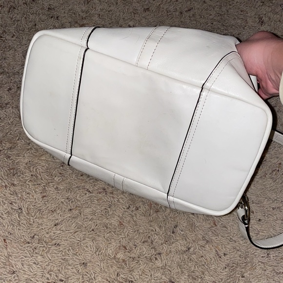White Coach purse - Picture 6 of 7